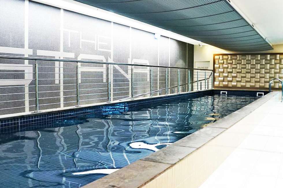 Istana Pool